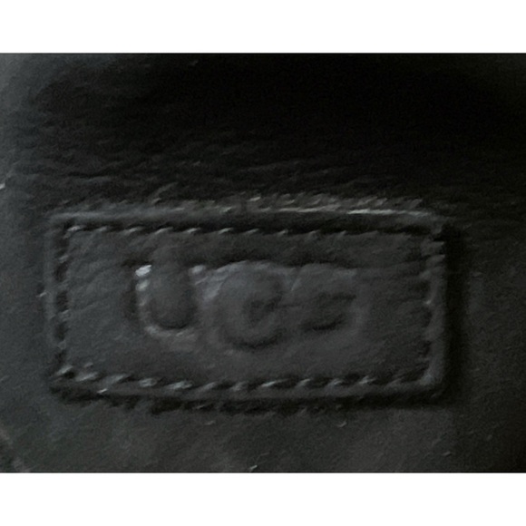 UGG Kids Classic Short Weather Black Boots Size 4 - Picture 3 of 4